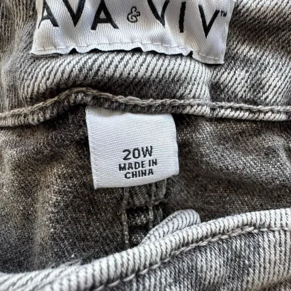NWT Ava & Viv Gray Acid Wash Denim Shorts. Sz 20W. Grunge. Edgy. Punk. Comfy - Picture 3 of 7